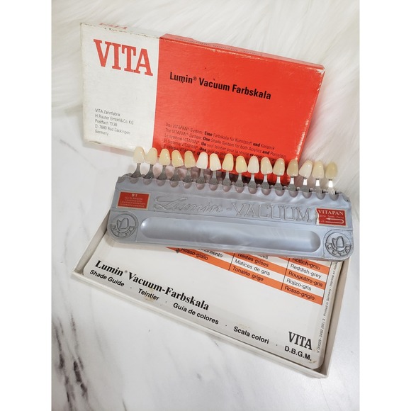 VINTAGE Lumin-VACUUM-Vita SHADE GUIDE Complete Made in Germany Dentist Antique - Picture 1 of 11